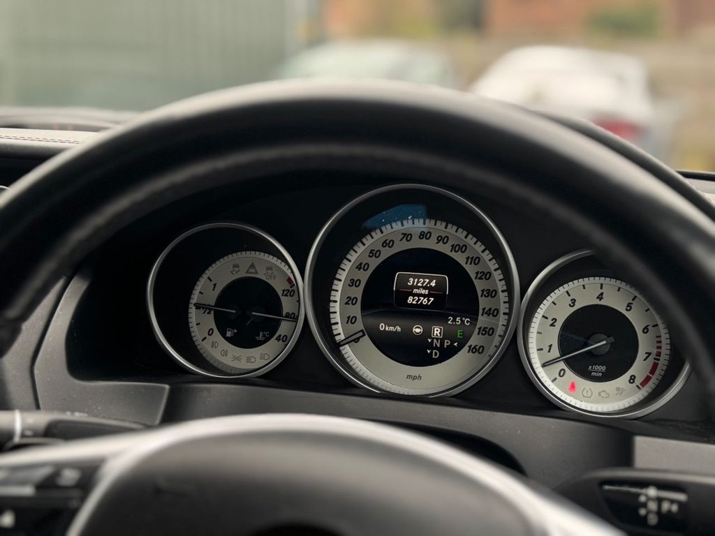 Used Mercedes-Benz E Class 2015 for sale - 77620953: Photo 25