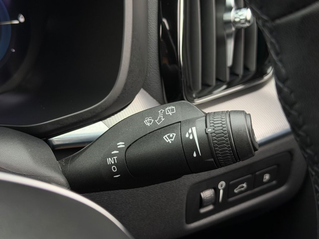 Used Volvo XC60 2021 for sale - 77576098: Photo 36