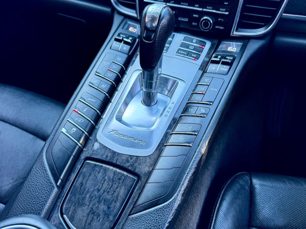 Used Porsche Panamera 2011 for sale - 76235339: Photo 10