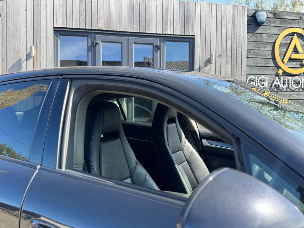 Used Porsche Panamera 2011 for sale - 76235339: Photo 12