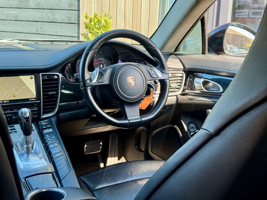 Used Porsche Panamera 2011 for sale - 76235339: Photo 23