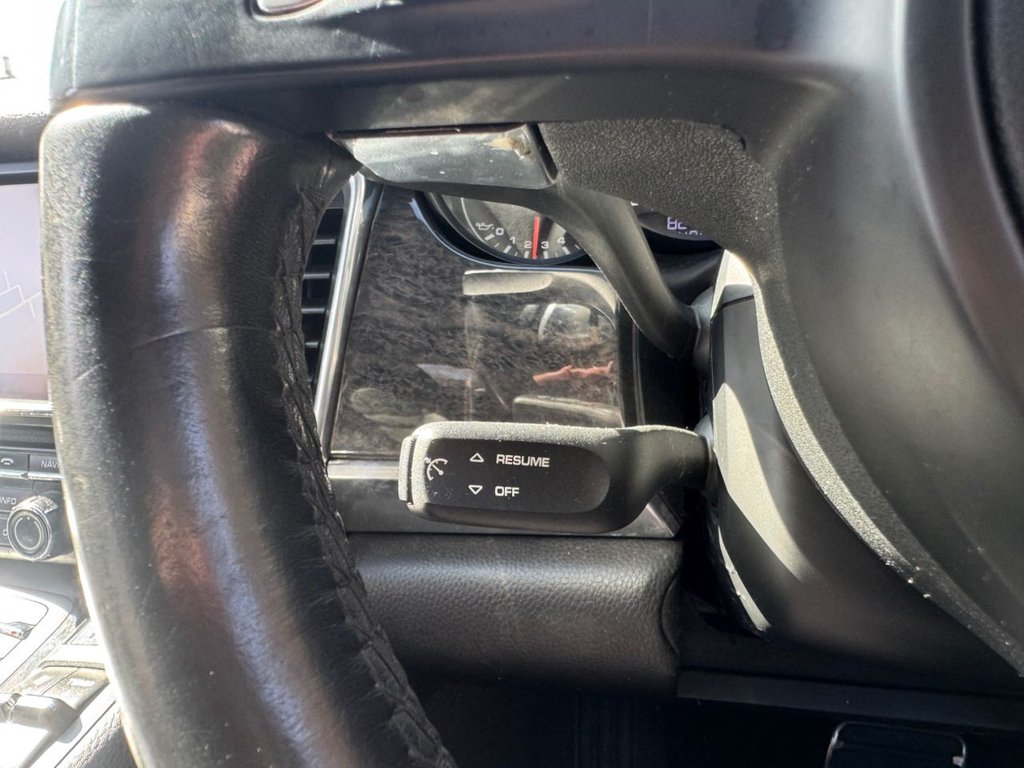 Used Porsche Panamera 2011 for sale - 76235339: Photo 27