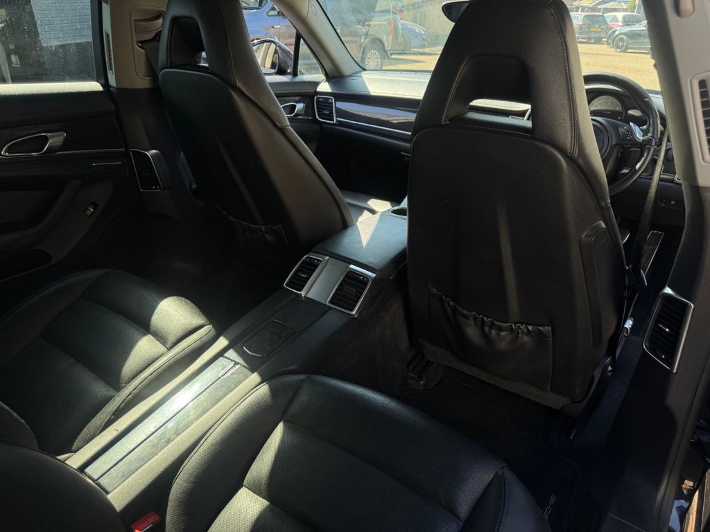Used Porsche Panamera 2011 for sale - 76235339: Photo 28