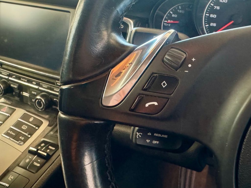 Used Porsche Panamera 2011 for sale - 76235339: Photo 33