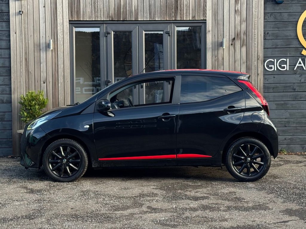 Used Toyota AYGO 2018 for sale - 76610303: Photo 12