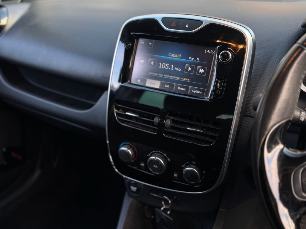 Used Renault Clio 2015 for sale - 76783386: Photo 11