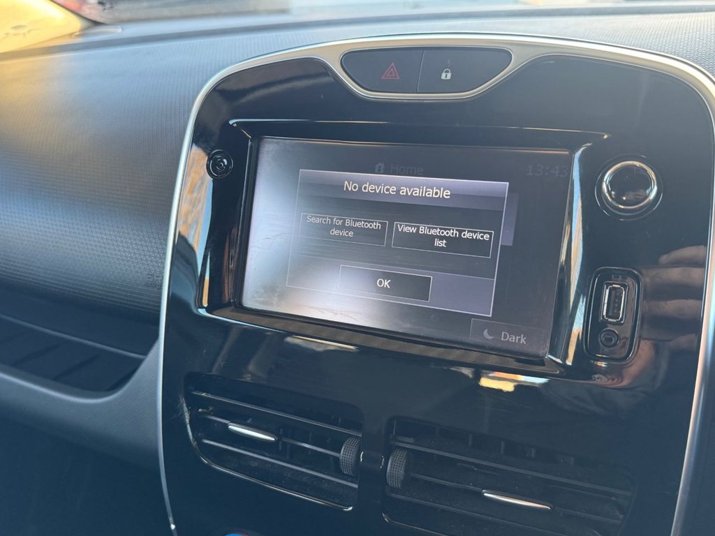 Used Renault Clio 2015 for sale - 76783386: Photo 19