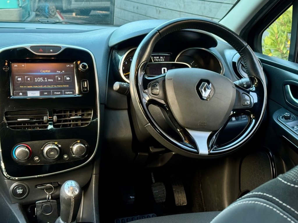 Used Renault Clio 2015 for sale - 76783386: Photo 2
