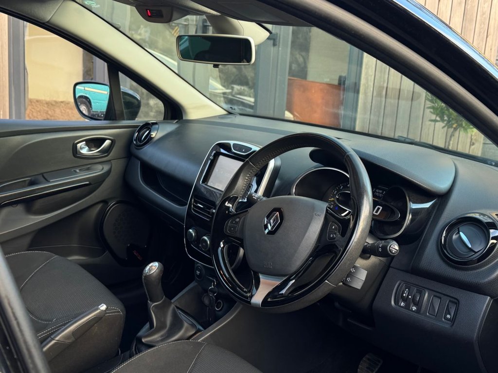 Used Renault Clio 2015 for sale - 76783386: Photo 5