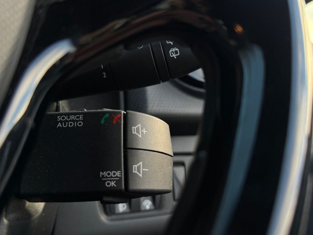 Used Renault Clio 2015 for sale - 76783386: Photo 6