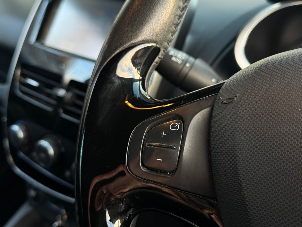 Used Renault Clio 2015 for sale - 76783386: Photo 7