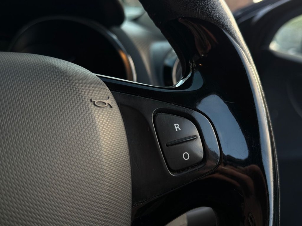 Used Renault Clio 2015 for sale - 76783386: Photo 9