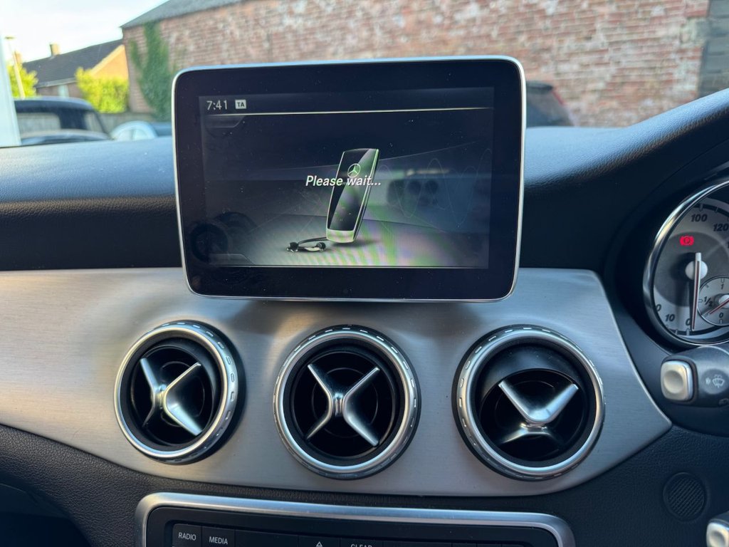 Used Mercedes-Benz GLA 2015 for sale - 77936686: Photo 4