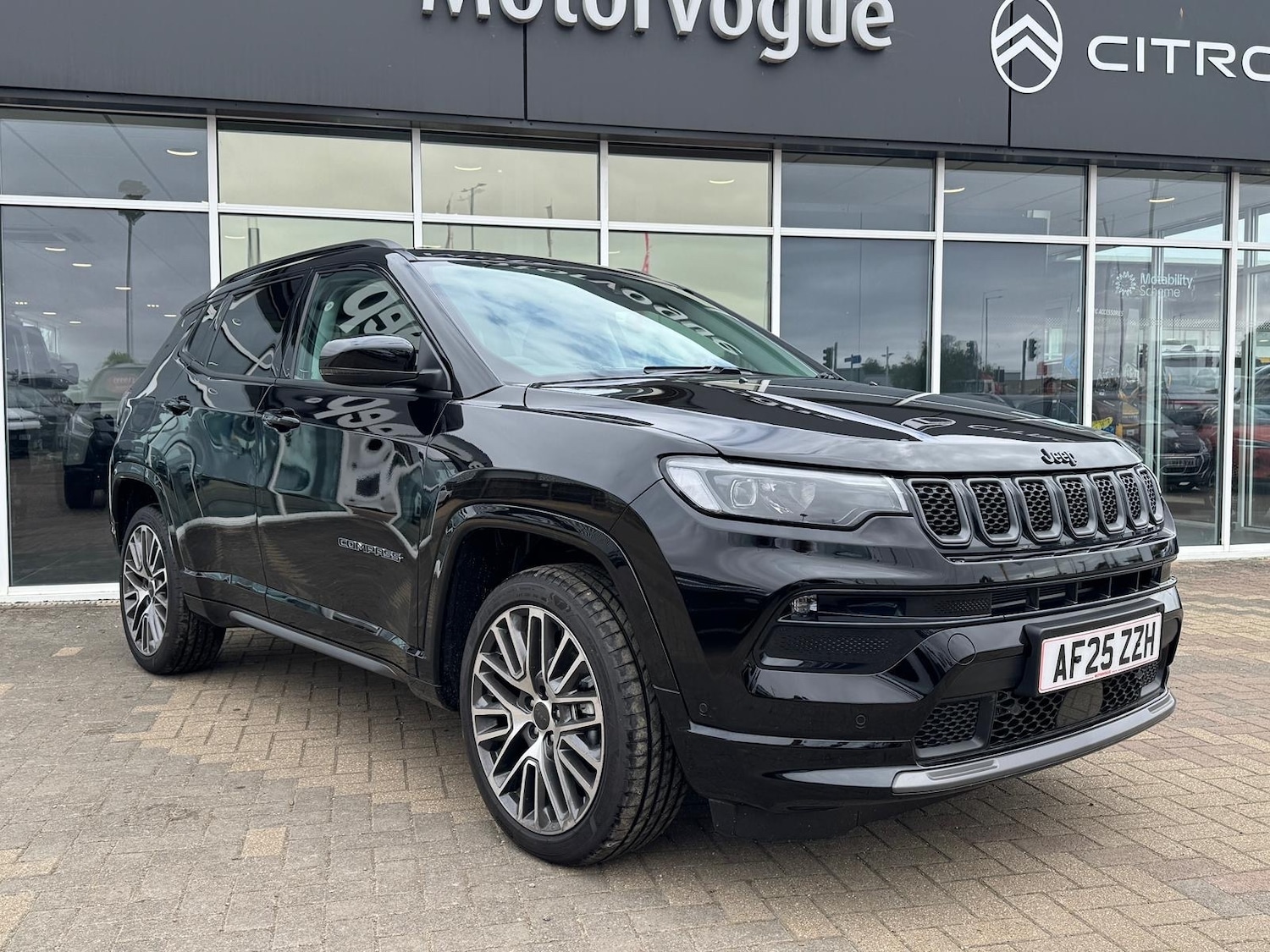 Used Jeep Compass 2025 for sale - 76350856: Photo 1