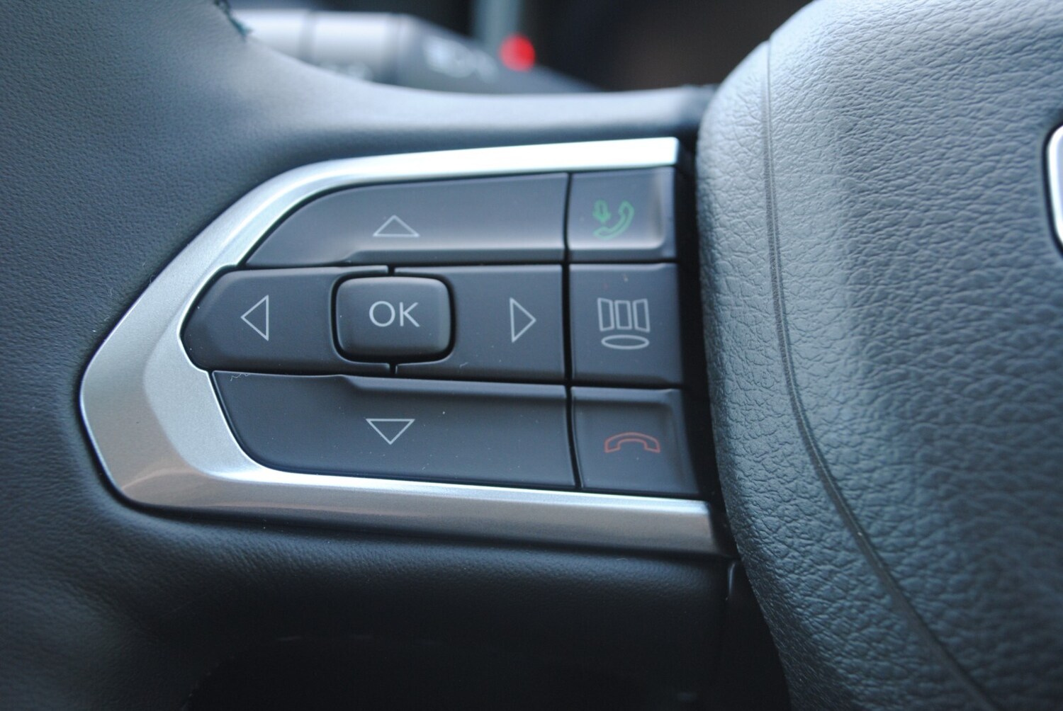 Used Jeep Compass 2024 for sale - 76350942: Photo 32