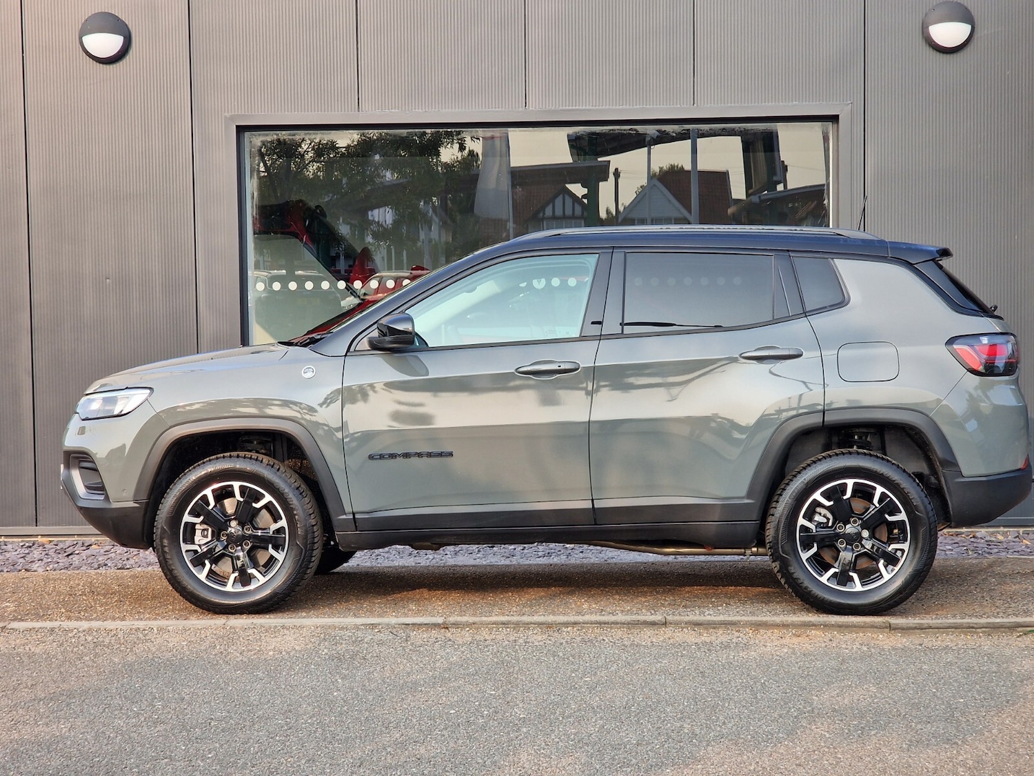 Used Jeep Compass 2024 for sale - 76350714: Photo 4