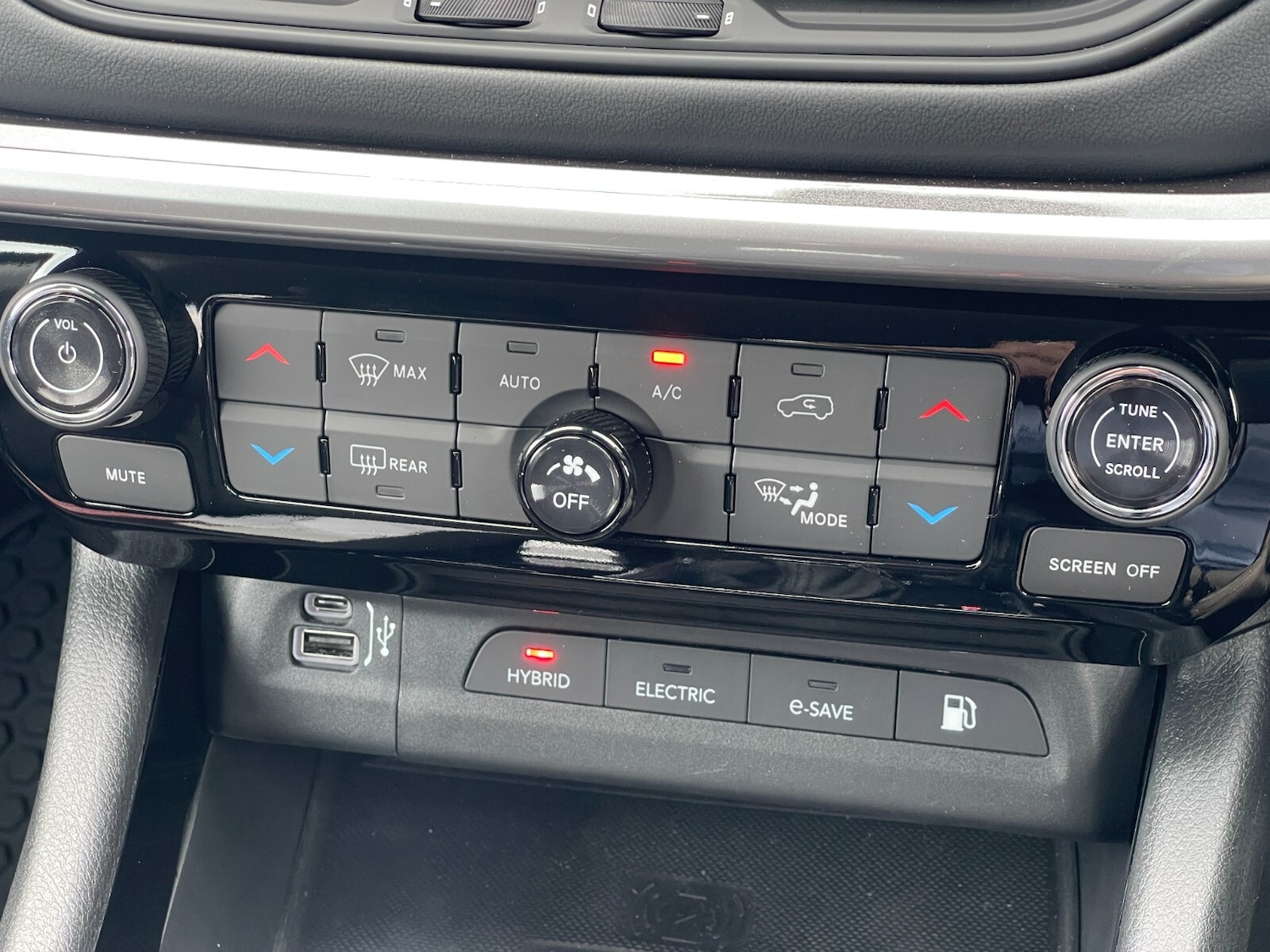 Used Jeep Compass 2023 for sale - 76350735: Photo 24
