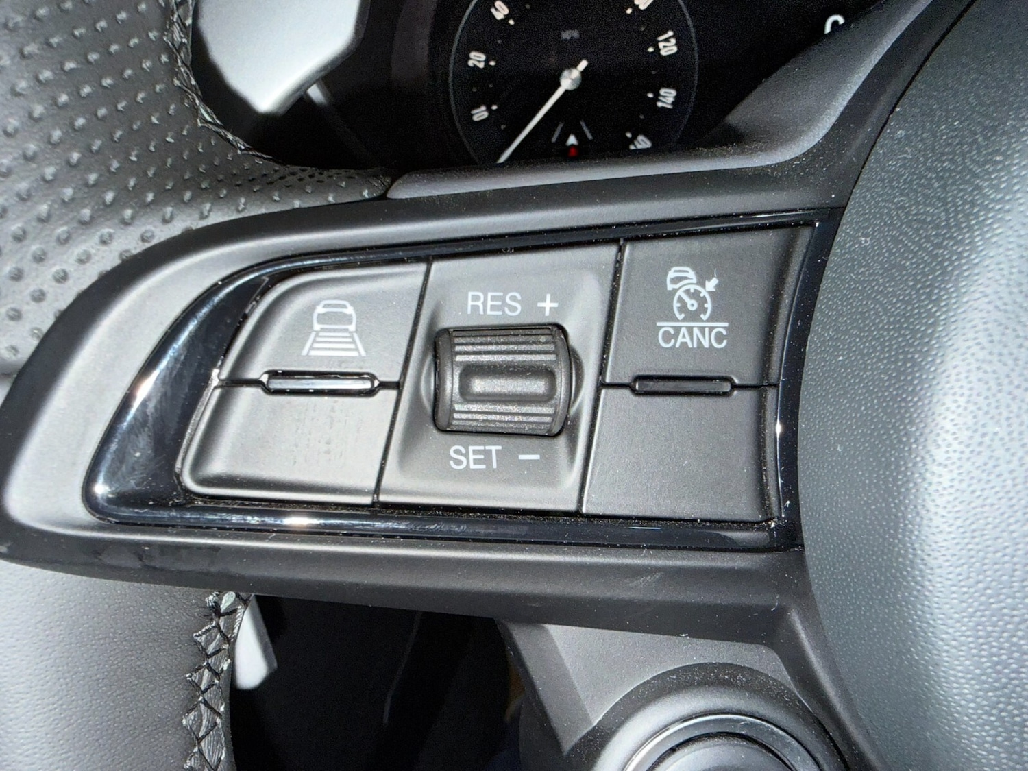 Used Alfa Romeo Giulia 2024 for sale - 77082505: Photo 30