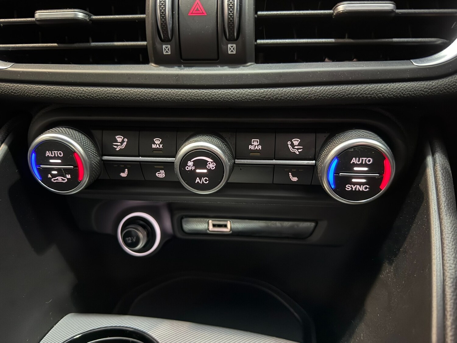 Used Alfa Romeo Giulia 2024 for sale - 77082505: Photo 36