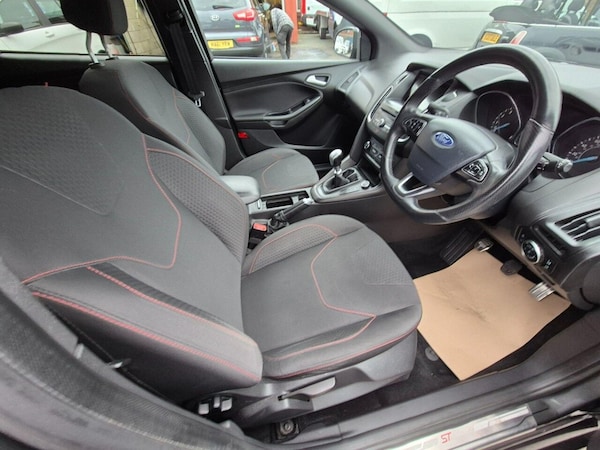 Used Ford Focus 2018 for sale - 76080902: Photo 13