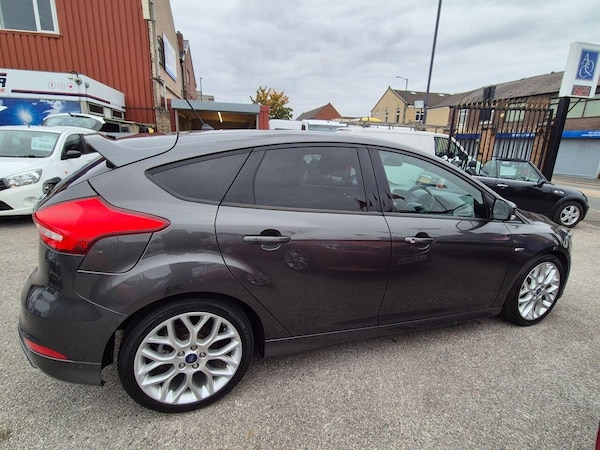 Used Ford Focus 2018 for sale - 76080902: Photo 8