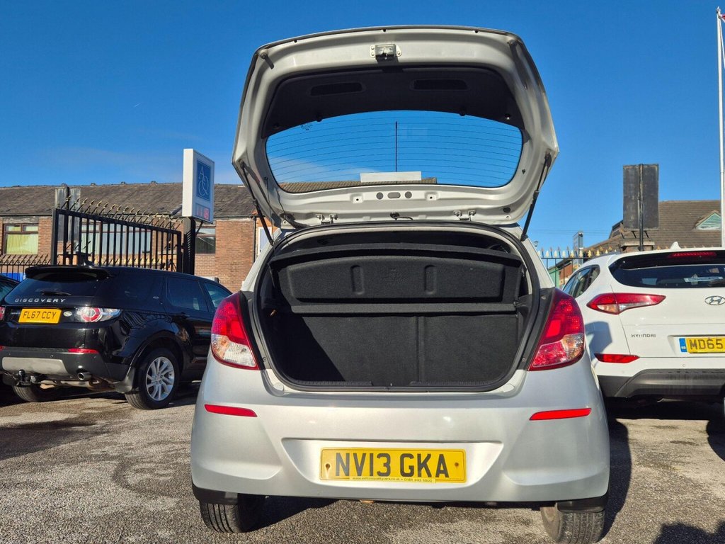 Used Hyundai i20 2013 for sale - 76642593: Photo 11