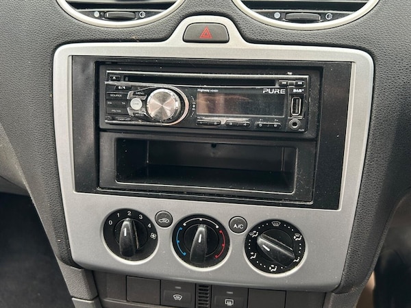 Used Ford Focus 2006 for sale - 76210760: Photo 6