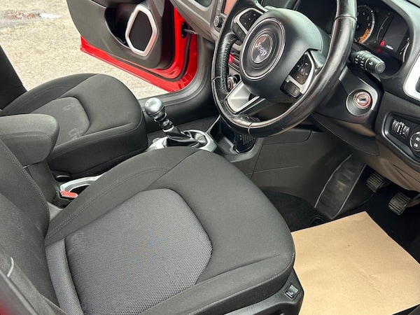 Used Jeep Renegade 2016 for sale - 76147879: Photo 3
