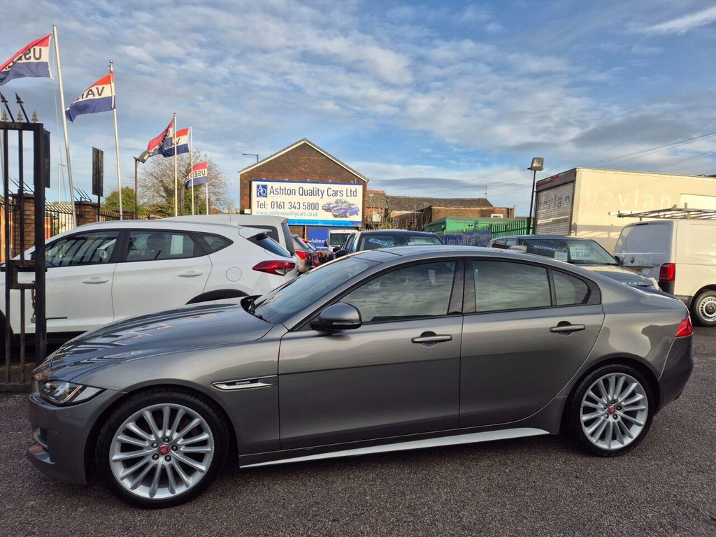 Used Jaguar XE 2017 for sale - 76841274: Photo 2