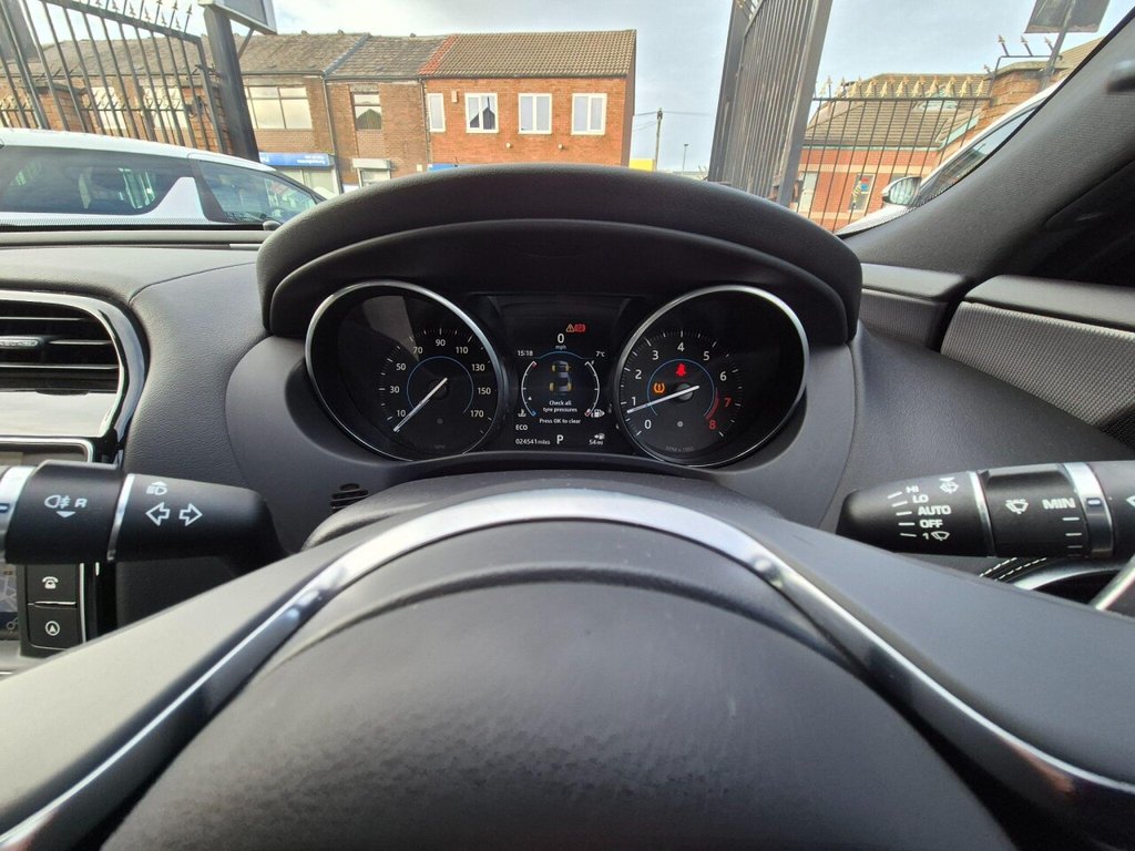 Used Jaguar XE 2017 for sale - 76841274: Photo 25