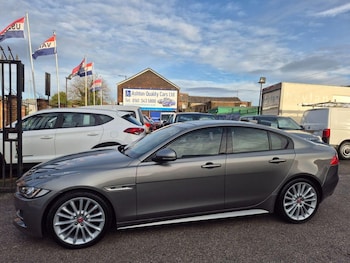 Used Jaguar XE 2017 for sale - 76841274: Photo