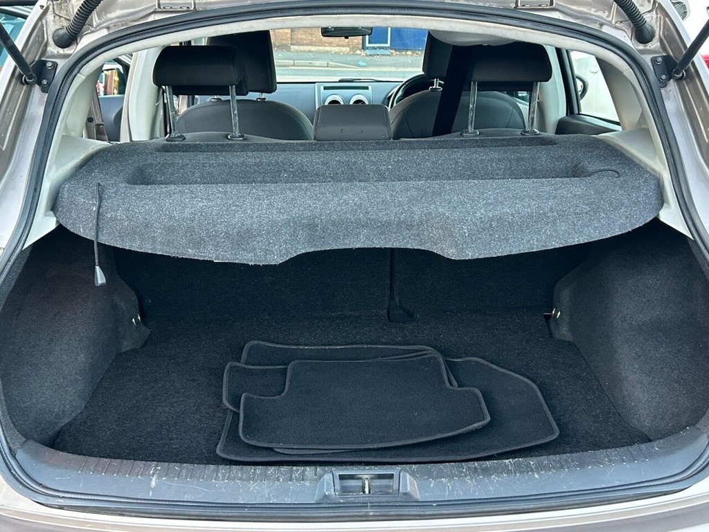 Used Nissan Qashqai 2009 for sale - 76642776: Photo 9