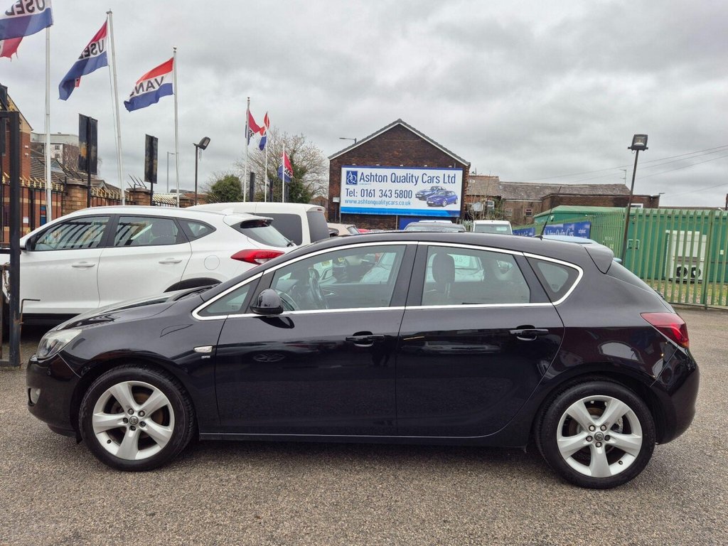 Used Vauxhall Astra 2011 for sale - 76724884: Photo 2