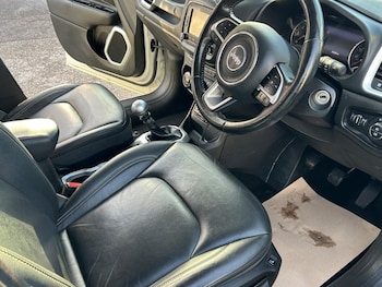 Used Jeep Renegade 2016 for sale - 76132663: Photo 2