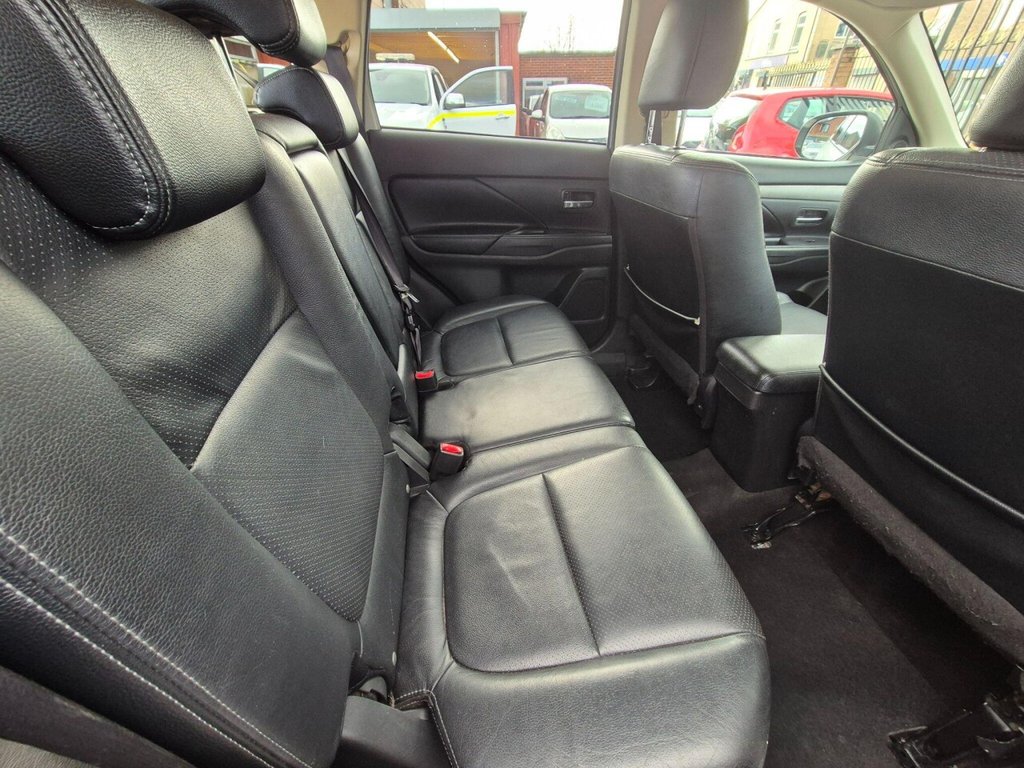 Used Mitsubishi Outlander 2014 for sale - 76396292: Photo 16