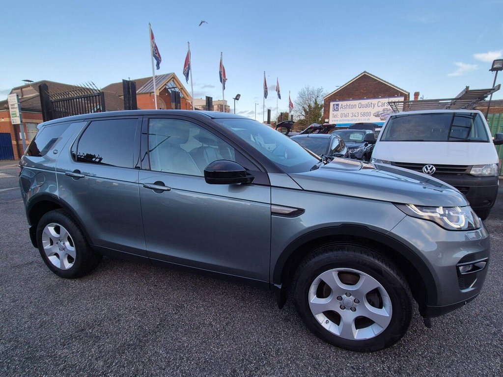 Used Land Rover Discovery Sport 2017 for sale - 76783825: Photo 11