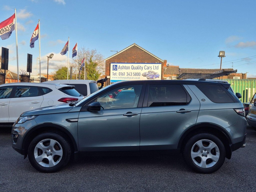 Used Land Rover Discovery Sport 2017 for sale - 76783825: Photo 2