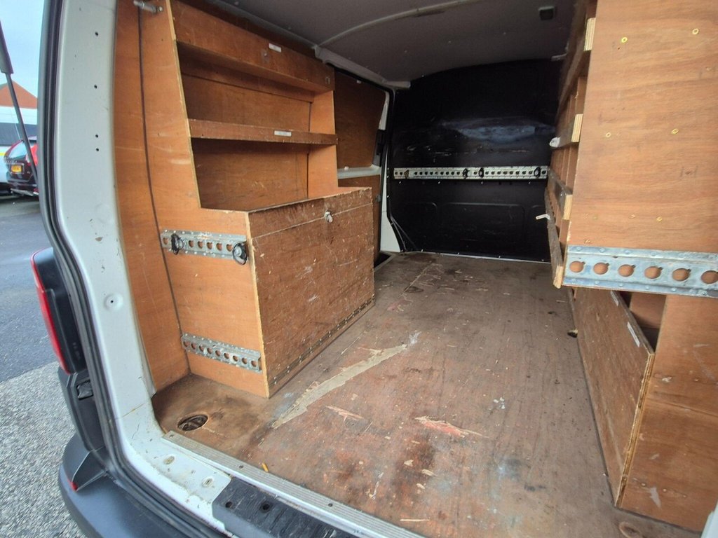 Used Volkswagen Transporter 2016 for sale - 76841467: Photo 15