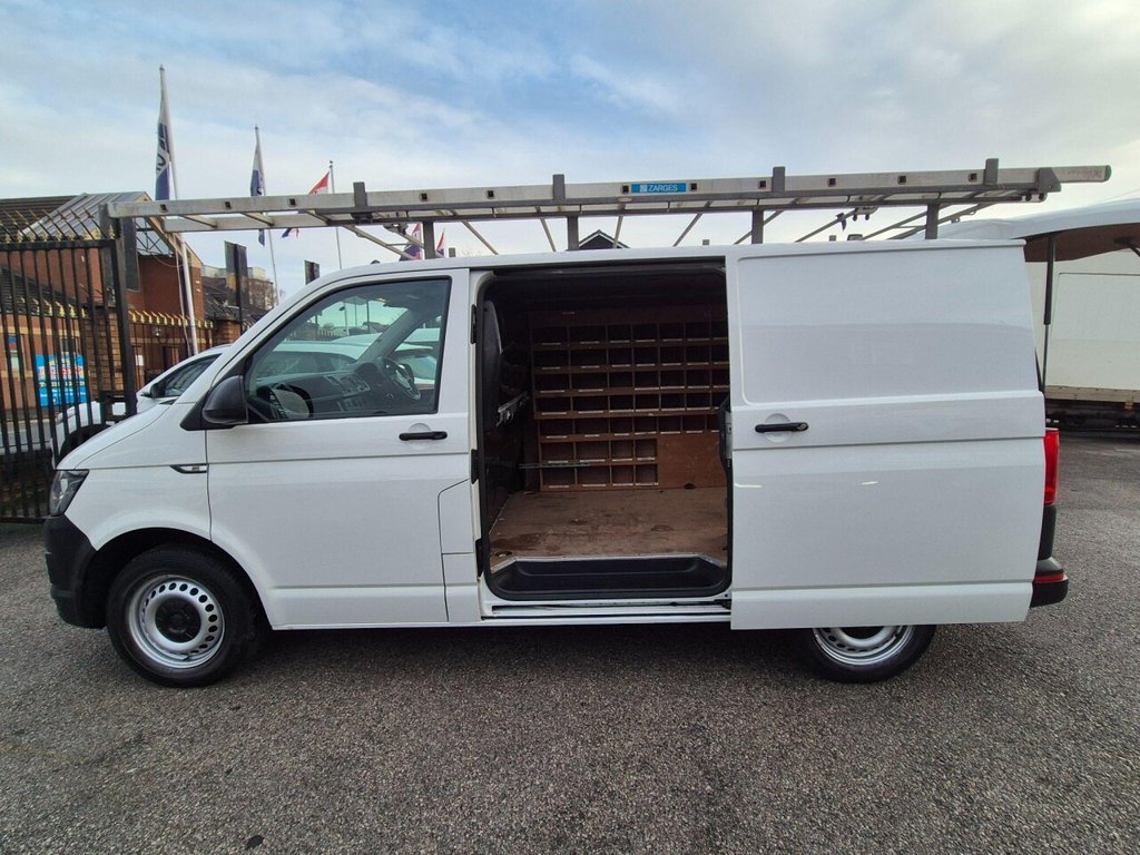 Used Volkswagen Transporter 2016 for sale - 76841467: Photo 3
