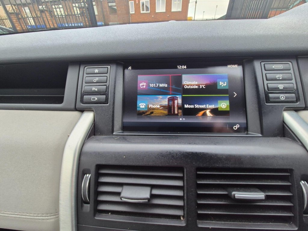 Used Land Rover Discovery Sport 2017 for sale - 76632196: Photo 21