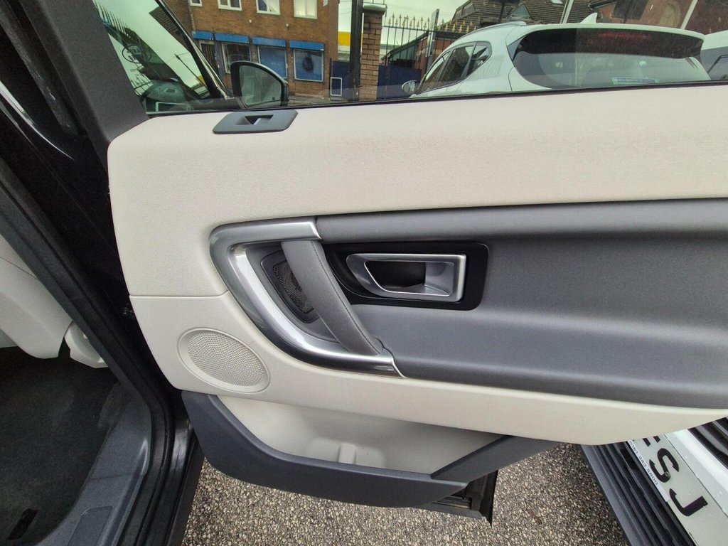 Used Land Rover Discovery Sport 2017 for sale - 76632196: Photo 25