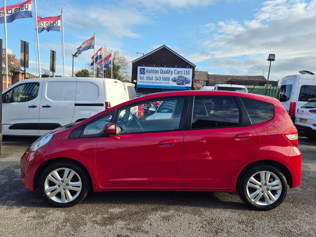 Used Honda Jazz 2013 for sale - 76510147: Photo 1