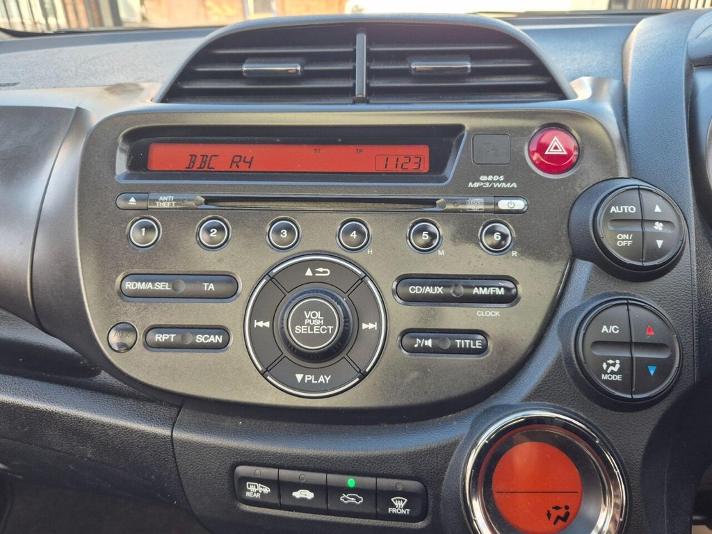 Used Honda Jazz 2013 for sale - 76510147: Photo 20