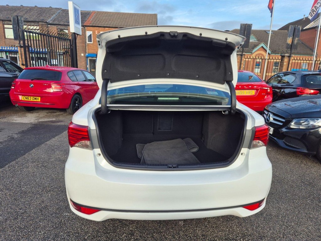 Used Toyota Avensis 2013 for sale - 76496753: Photo 10