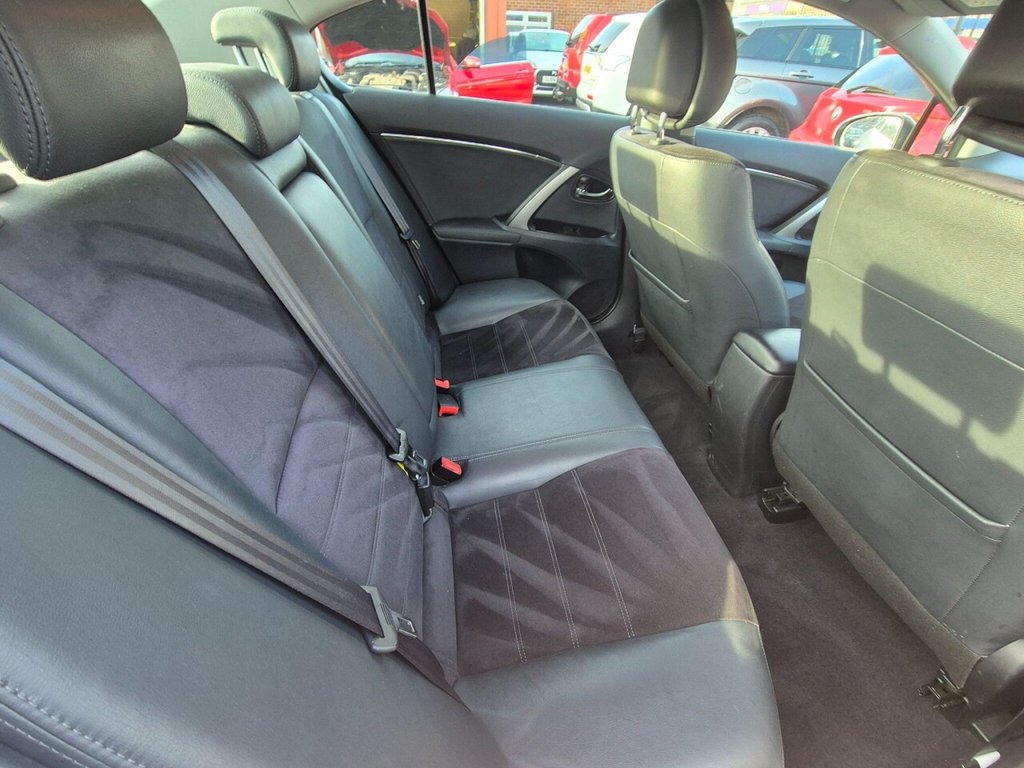 Used Toyota Avensis 2013 for sale - 76496753: Photo 14