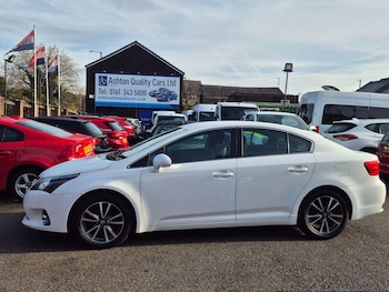 Used Toyota Avensis 2013 for sale - 76496753: Photo