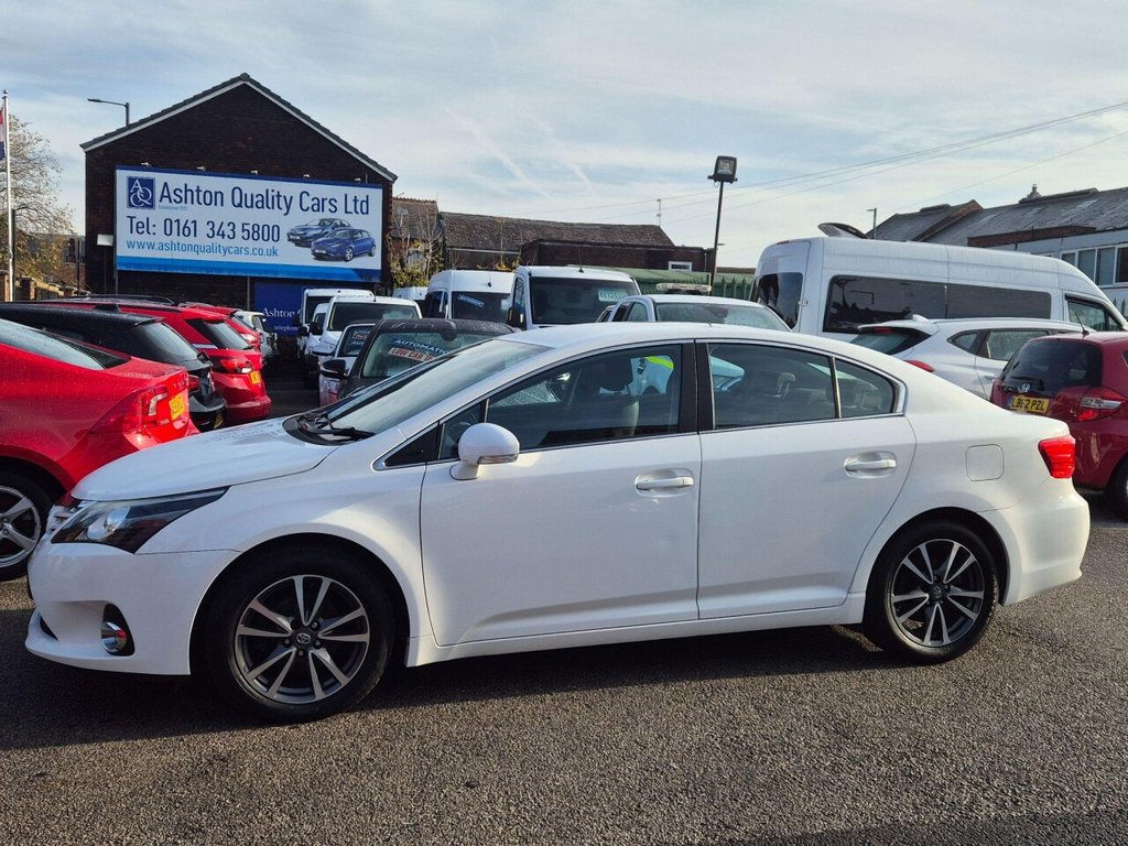 Used Toyota Avensis 2013 for sale - 76496753: Photo 2