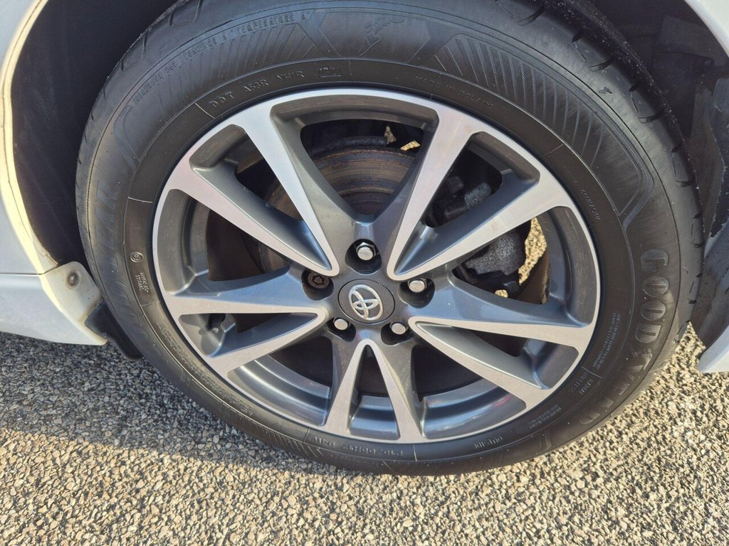 Used Toyota Avensis 2013 for sale - 76496753: Photo 22