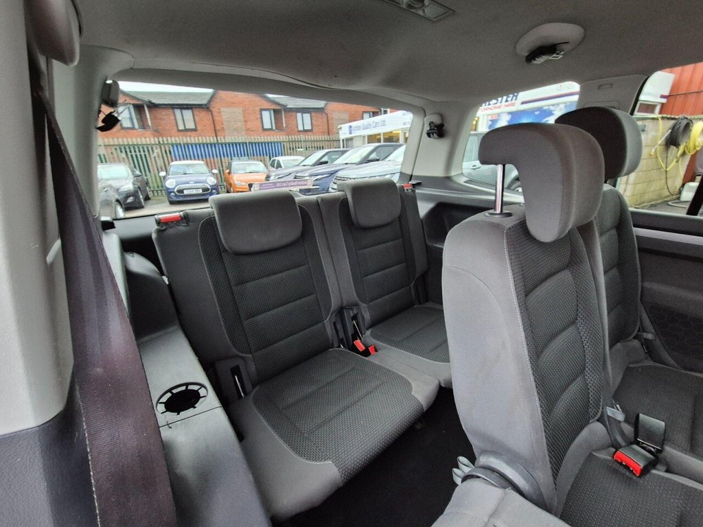 Used Volkswagen Touran 2013 for sale - 76883433: Photo 15
