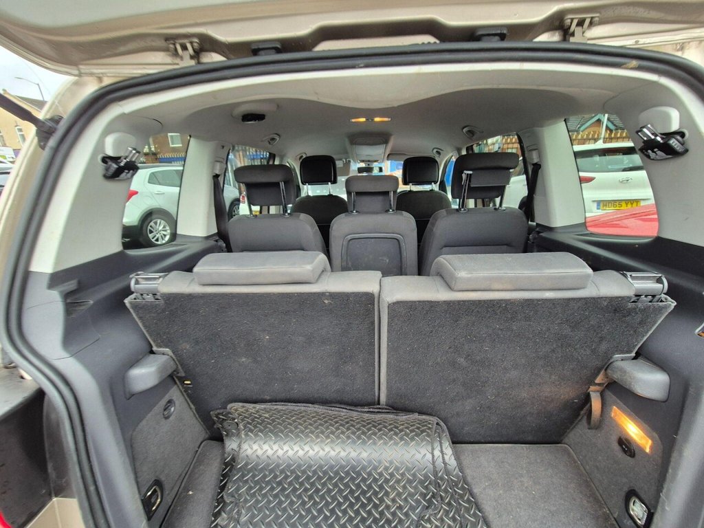 Used Volkswagen Touran 2013 for sale - 76883433: Photo 18